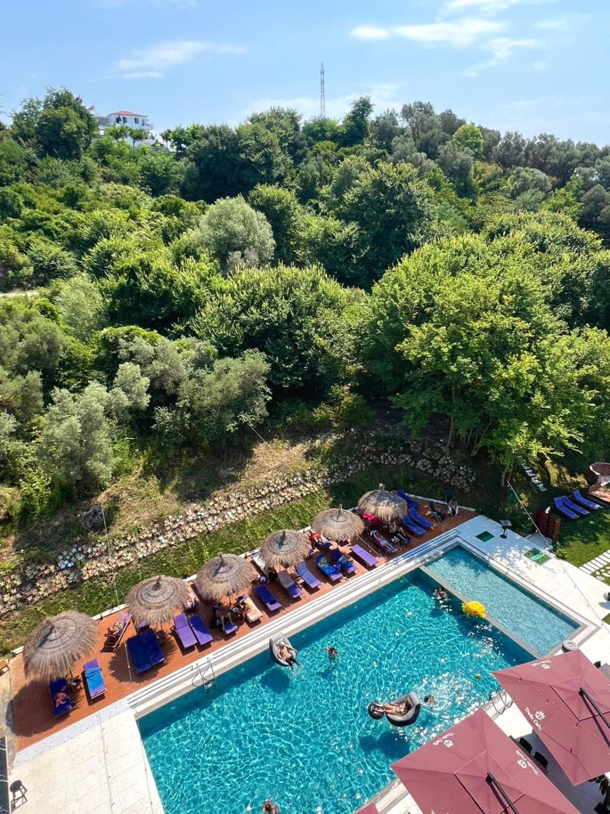 Olivia'S Hill Resort Kryemedhej Экстерьер фото